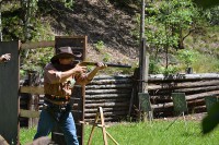 /album/a16-7-2011-pritkov-zavod-v-cowboy-action-shooting-/buky-take-strili-v-kategorii-gunfighter-jpg/